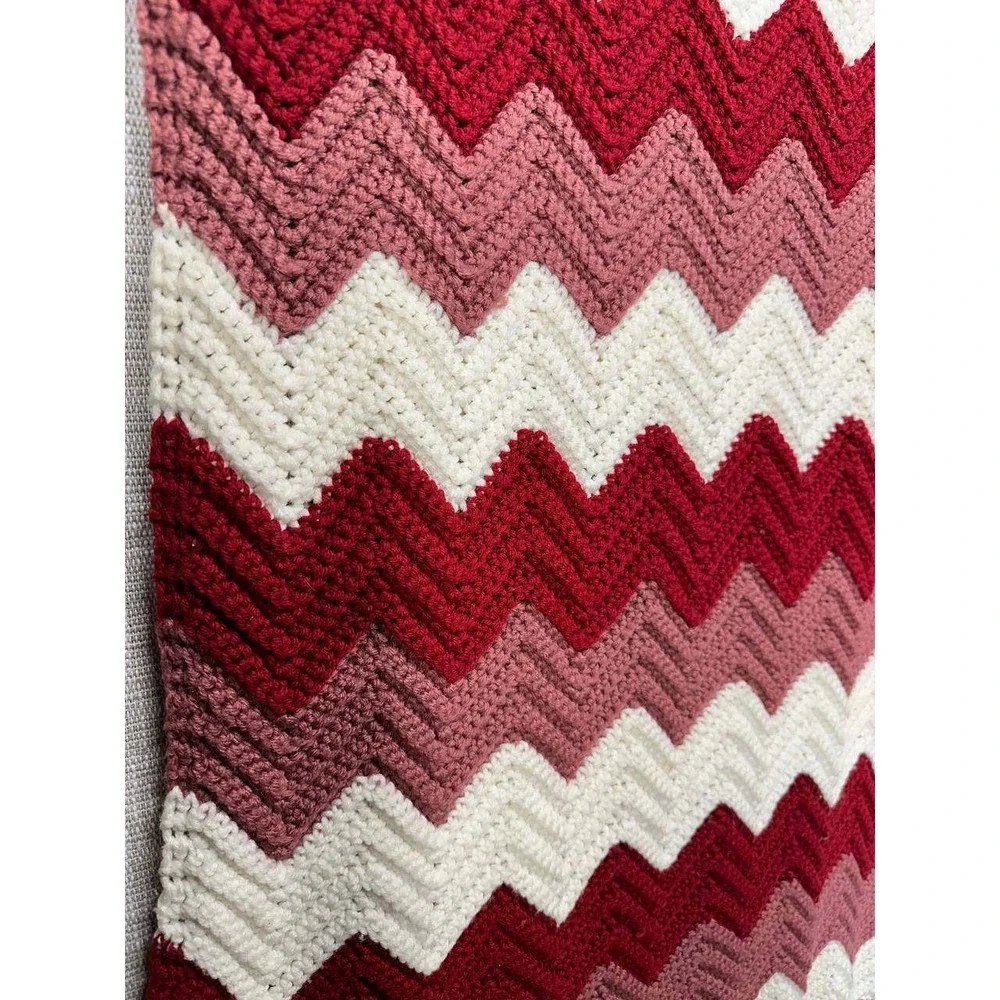 Vintage Crochet Ripple Afghan Blanket Burgundy Pink Cream Chevron‎ Throw 009
